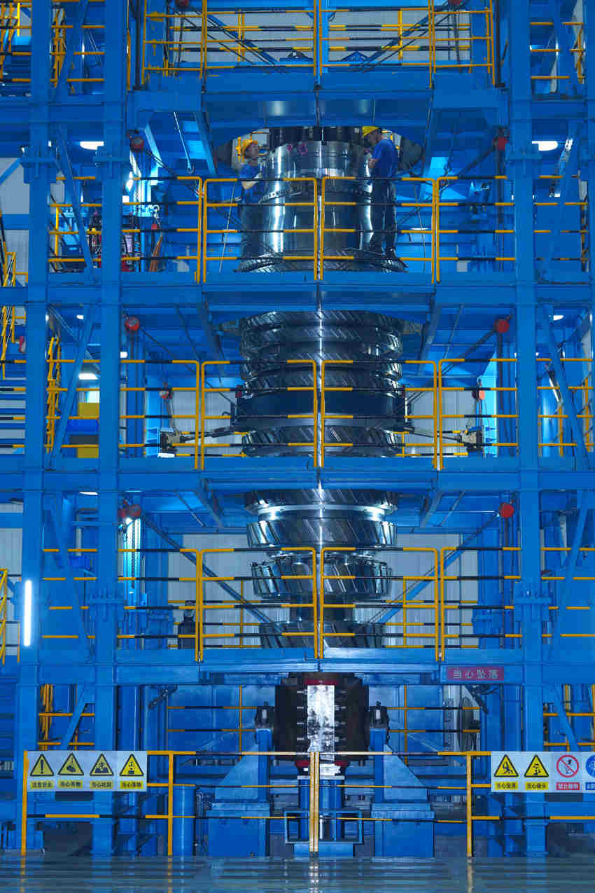 国内首个燃机智慧制造基地轮盘高效叠装产线。于喜宝供图